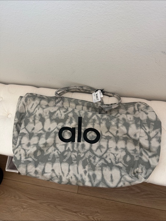 ALO Yoga Handbags - ALO Yoga Tie-Dye Canvas Tote in Gray and Cream